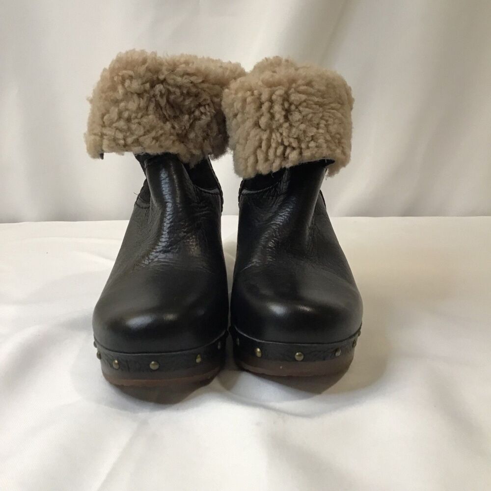 UGG Womens Black Leather Clog Ankle Boots Size 6